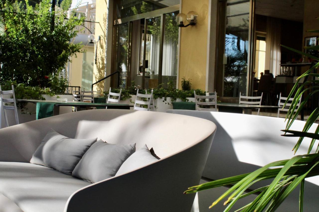 Hotel Tre Corone Гарда Экстерьер фото